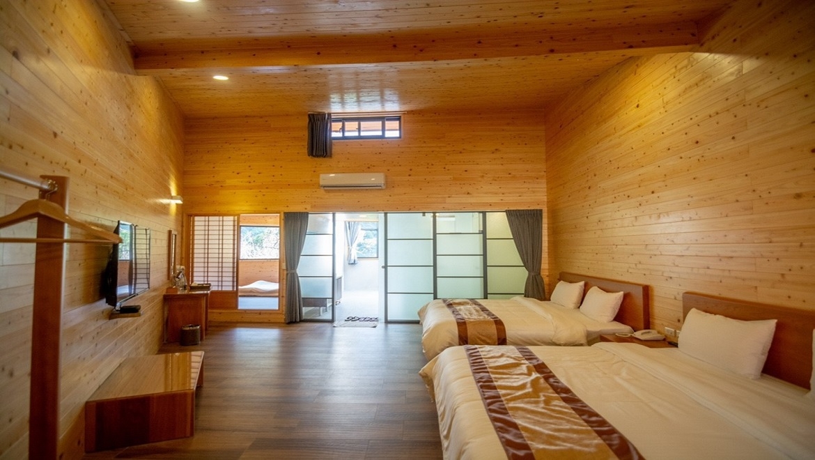 精緻木屋家庭房